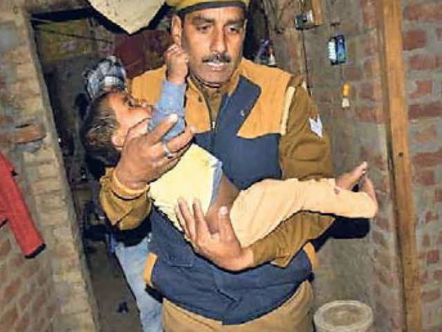Police rescued children from the farrukhabad hostage crisis